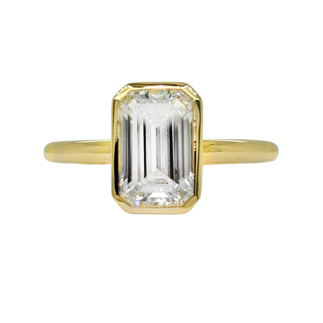 9ct Yellow Gold Solitaire Emerald Cut Diamond Ring | 2ct TDW