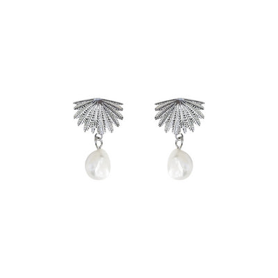 Boh Runga | Fan Tail | Fresh Water Pearl | Silver | Stud | Earrings