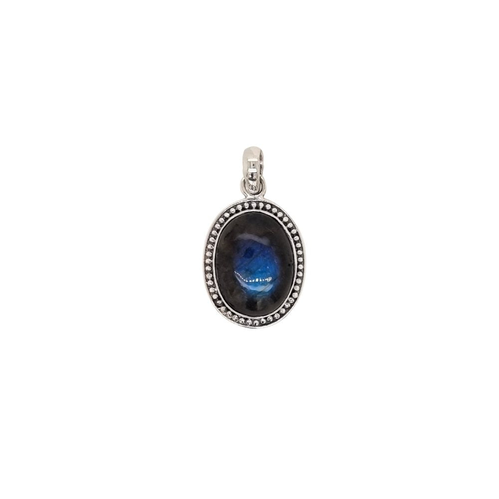 Luna 'Eukelade Labradorite Oval Pendant